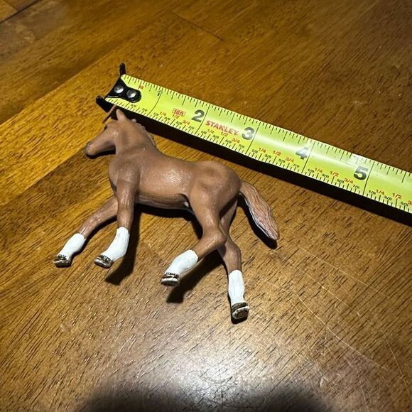 Schleich Hanoverian Horse Foal Brown Plastic Animal Figure Barn Farm Life 2012 - Picture 8 of 9